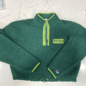 Green champion cropped Sherpa sweater size M